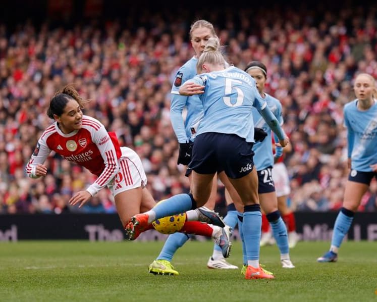 Arsenal end Man City's winning run in WSL, Liverpool move off bottom