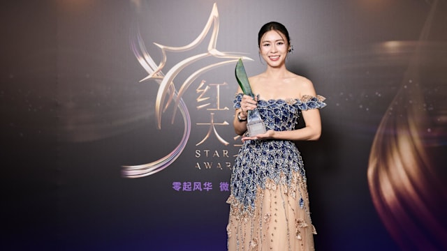【红星大奖2026】后台哽咽落泪！“最受欢迎潜力星”郑六月：这是对自己的证明 