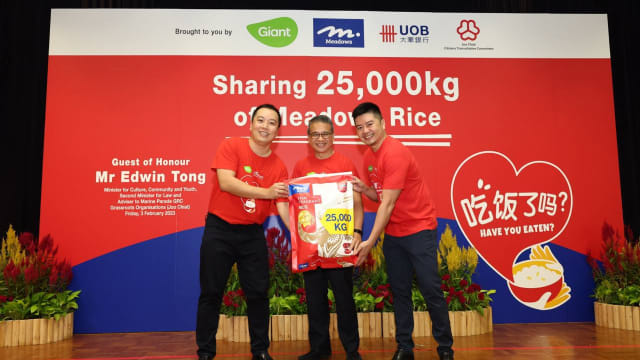 DFI和大华银行联手 派5000福袋给如切区逾 30受惠群体