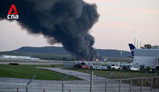 At least 3 killed after UPS cargo plane crashes in Kentucky | Video