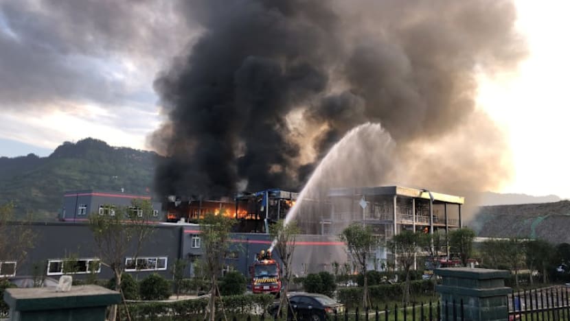 China chemical plant blast kills 19, injures 12