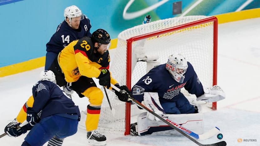 Ice hockey-Germany beat France to book Slovakia quarter-final clash