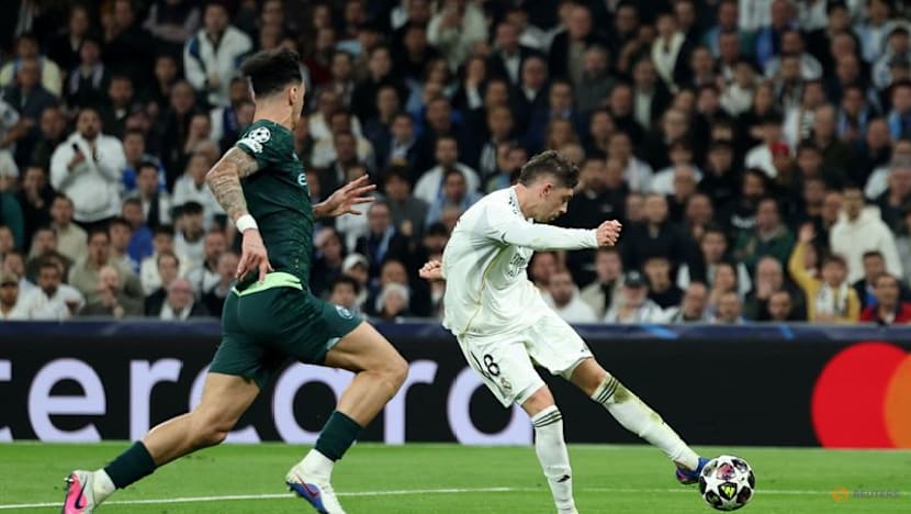 Valverde hat-trick puts Real Madrid in command against Manchester City