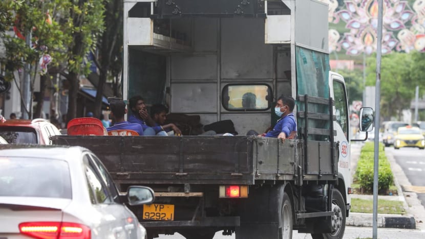 #trending: Netizens slam business groups’ reluctance to do more for safety of workers transported on back of lorries