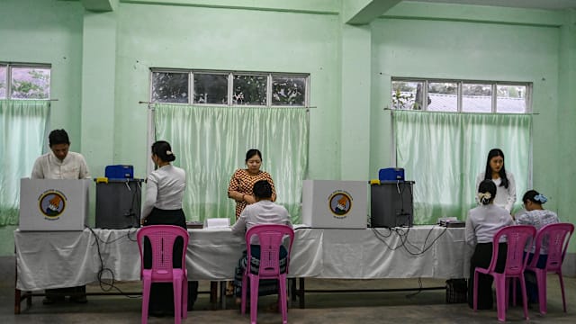 缅甸大选首阶段初步计票结果：获军方支持政党暂时领先