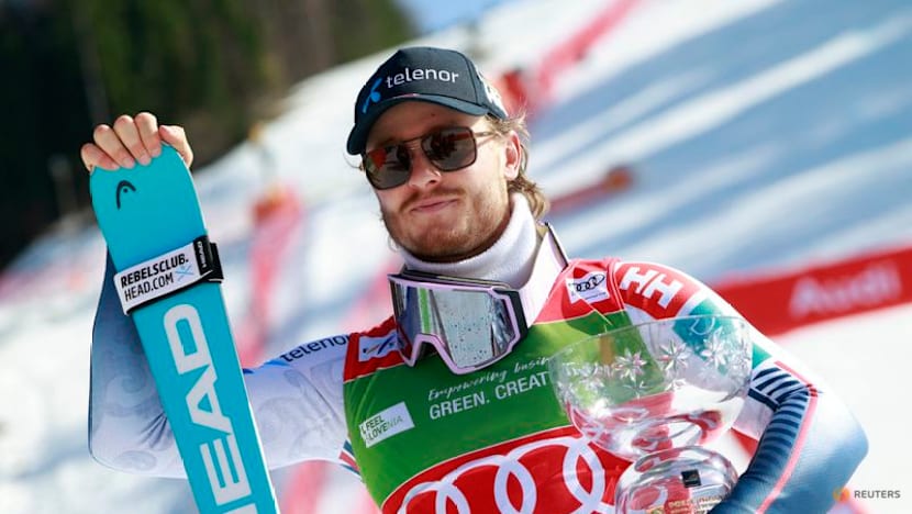 Alpine skiing-Emotional McGrath ends season on a high with World Cup slalom title