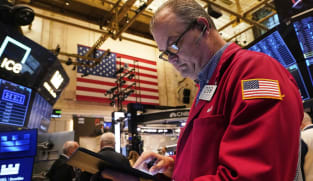 US stocks edge higher while dollar dips after Moody's downgrade