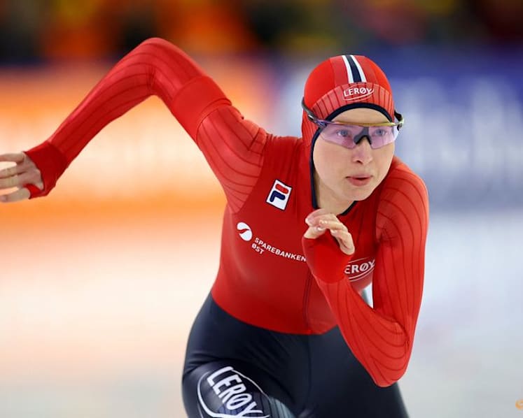 Speed skating-Norway seal all-round world championship golden double