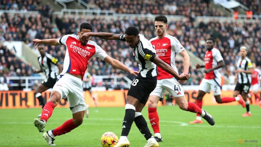 Newcastle beat Arsenal 1-0 to deliver Gunners a blow in title race