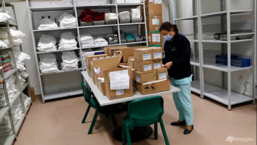 Portugal shuts schools, blames variant for COVID-19 surge