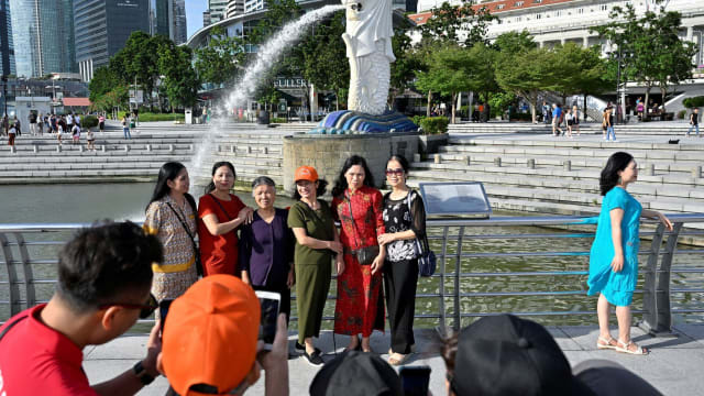 大批中国游客前往东南亚旅游 我国旅客人数逾疫情前水平