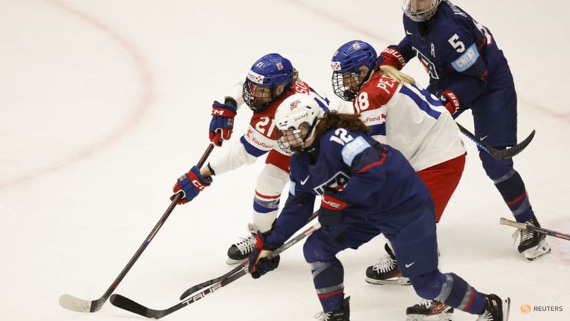 Ice hockey-Pannek is the star as US beat Czechs to reach world final