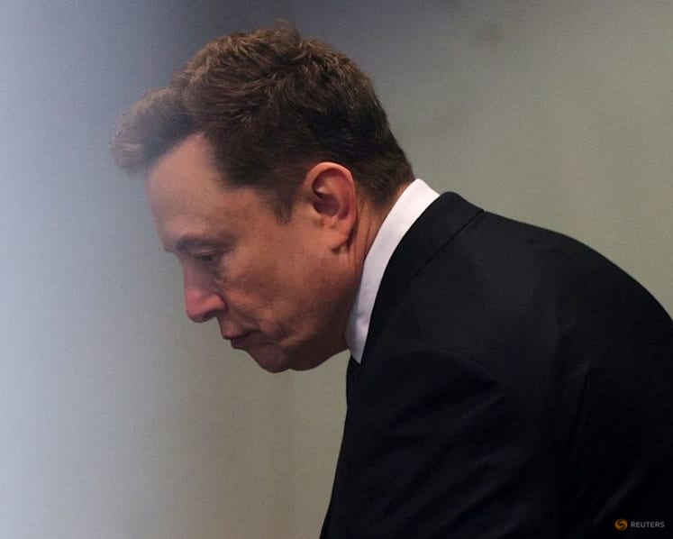 US judge will not rubber-stamp Elon Musk settlement with SEC