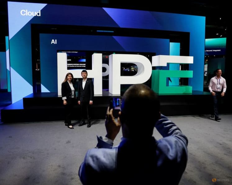 HPE raises annual forecasts as AI, networking demand lifts quarterly revenue