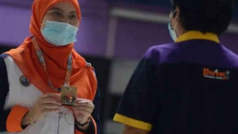 2 universiti M'sia cipta peranti jaga jarak sosial