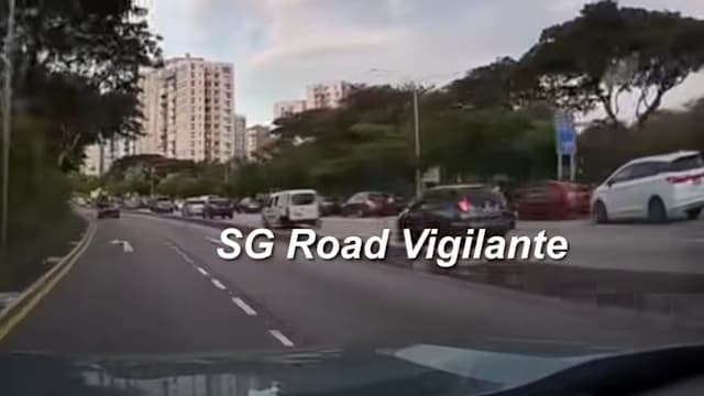 淡滨尼10道五车连环撞 五人送院包括两孩童