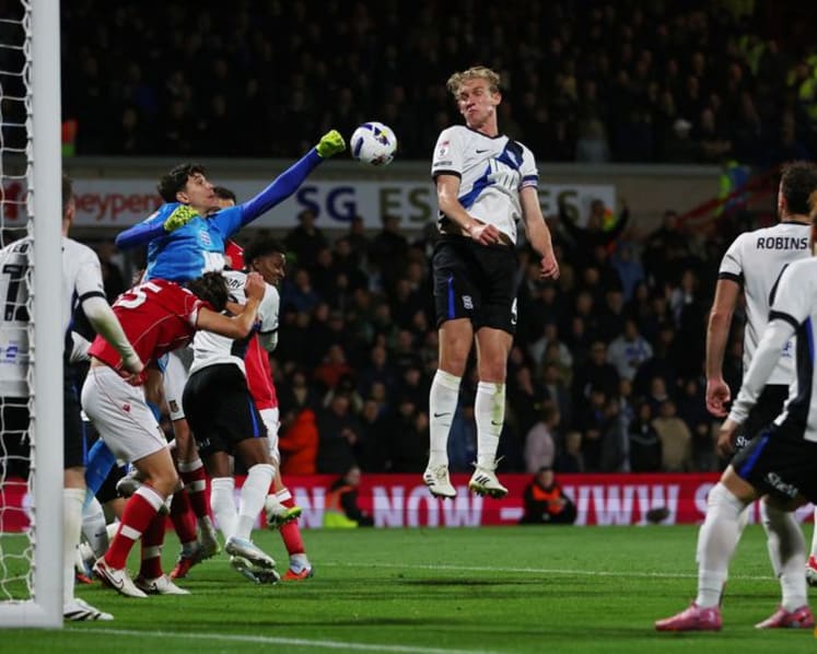Wrexham and Birmingham share spoils in Hollywood derby