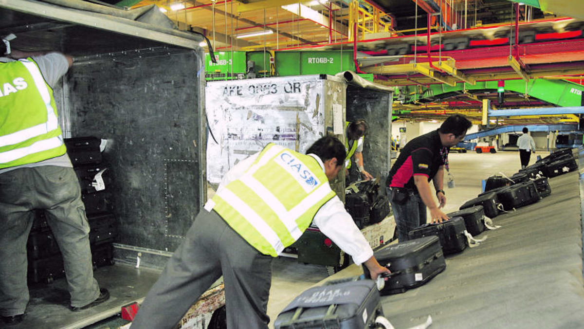 Jail for Changi Airport baggage handler who caused 286 luggage bags to be sent to wrong destinations TODAY