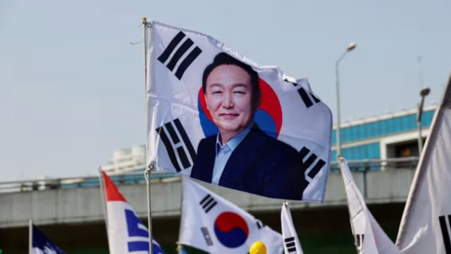 尹锡悦弹劾案成立 立即被罢免职权