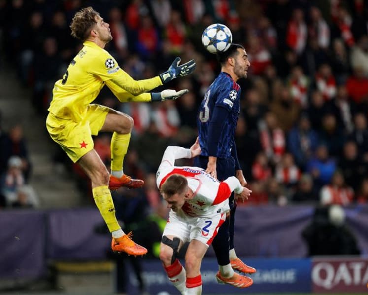 Arsenal beat Slavia 3-0 to go eight games in a row without conceding