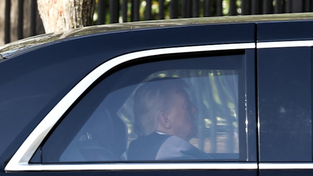 美最高法院辩论出生公民权合法性 特朗普成首位出庭旁听总统