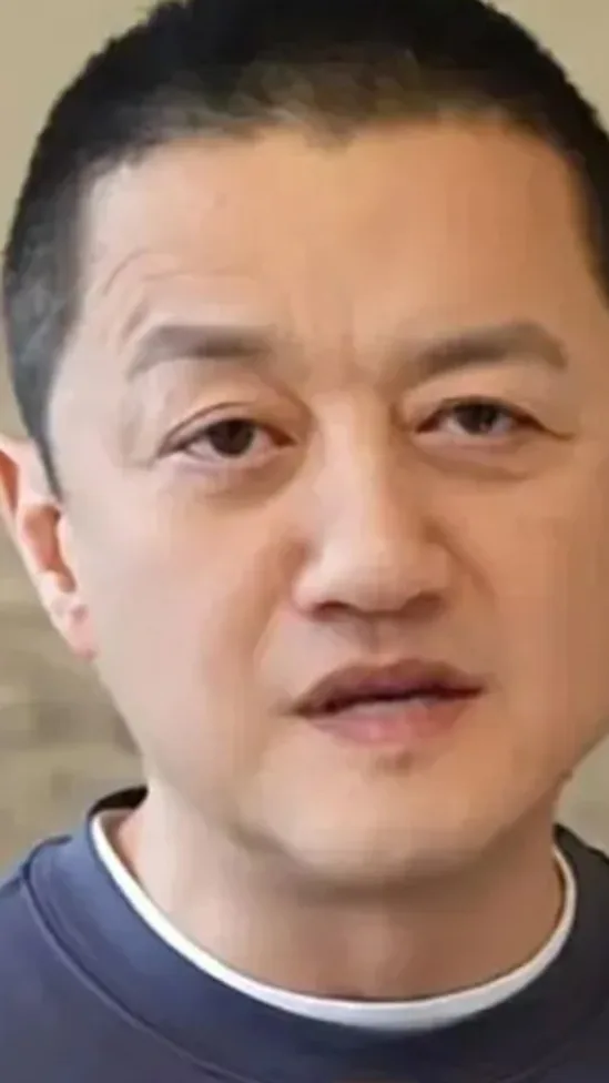 被告知罹患胃淋巴癌，李亚鹏竟萌生“解脱了也好”念头！