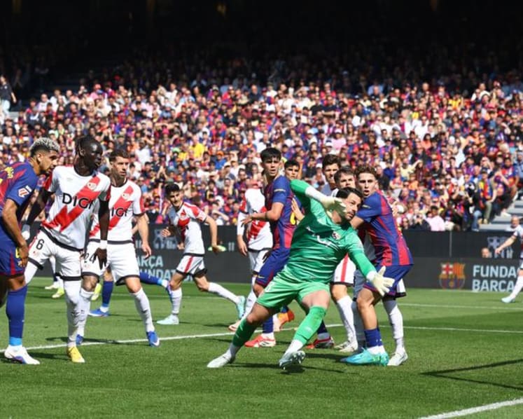 Araujo header and Garcia heroics secures Barcelona's narrow win over Rayo