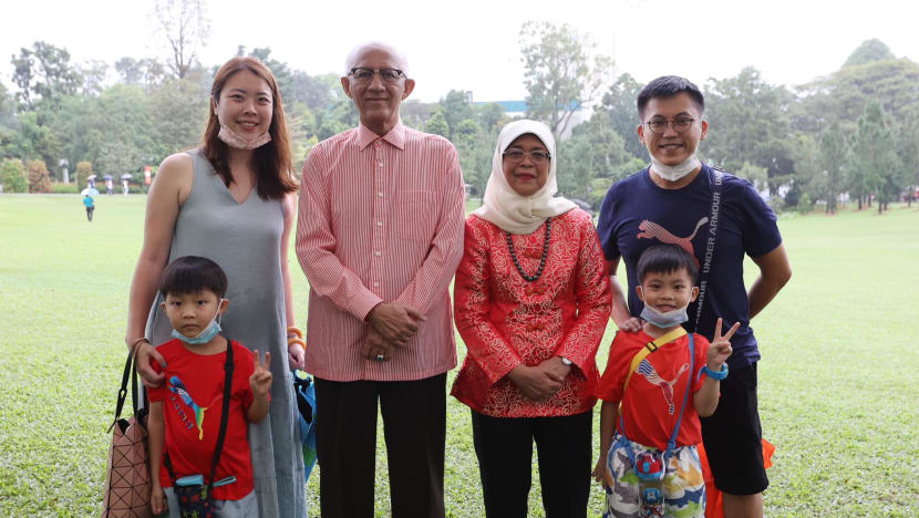 Hujan tidak halang ribuan pengunjung banjiri Rumah Terbuka Istana sempena Tahun Baru Cina Hujan tidak halang ribuan pengunjung banjiri Rumah Terbuka Istana sempena Tahun Baru Cina