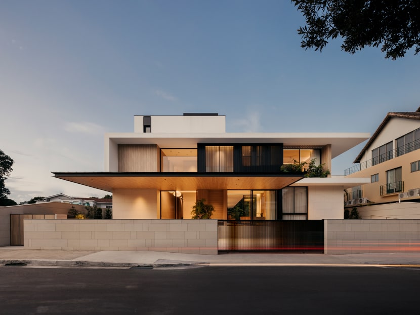 The 25m-long swimming pool determined the design of this house in Singapore The 25m-long swimming pool determined the design of this house in Singapore