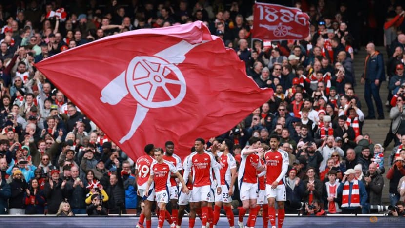Arsenal keep alive faint title hopes with 1-0 win over Chelsea