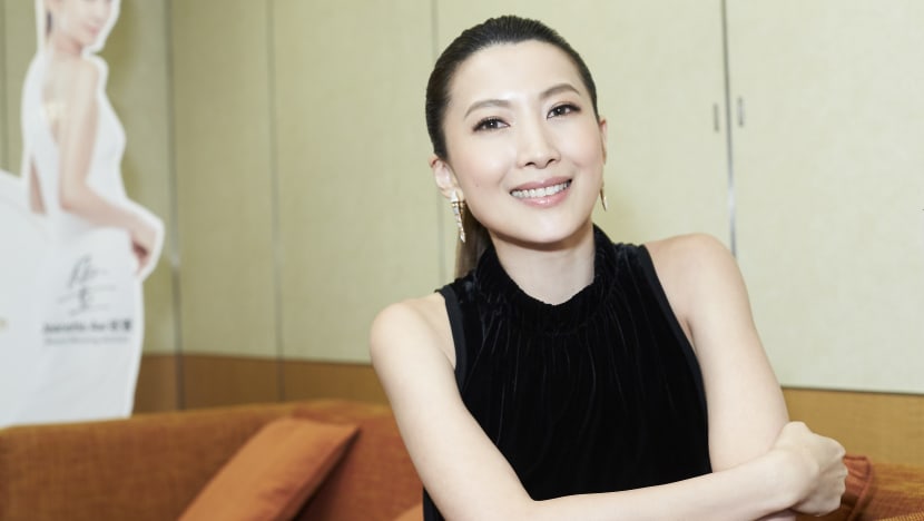 Jeanette Aw Used To Think Green & Purple Coloured Contacts Were Cool