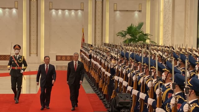 中国总理李强为李显龙总理举行欢迎仪式