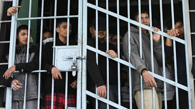 危地马拉三监狱爆发骚乱 囚犯劫持至少46人质