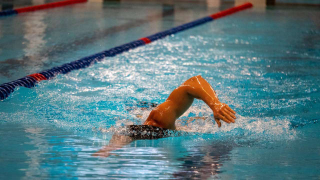 50米蝶泳张正伟以全场第五姿态 勇闯世界短池游泳锦标赛决赛