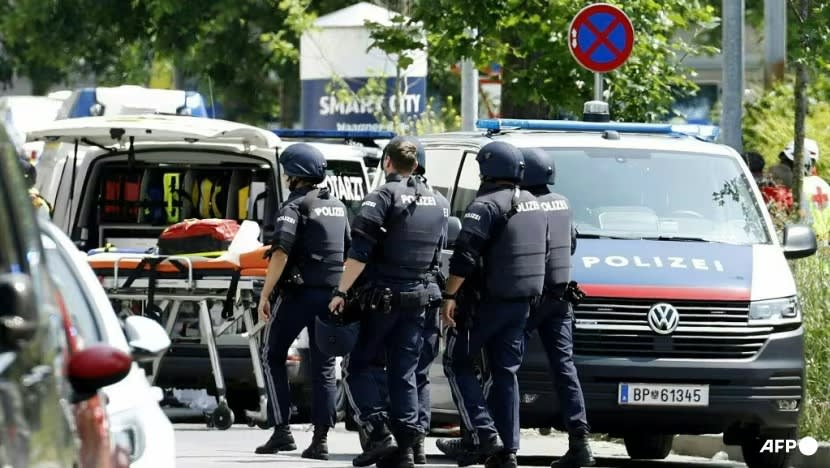 9 terbunuh dalam insiden tembakan di sekolah di Austria 9 terbunuh dalam insiden tembakan di sekolah di Austria