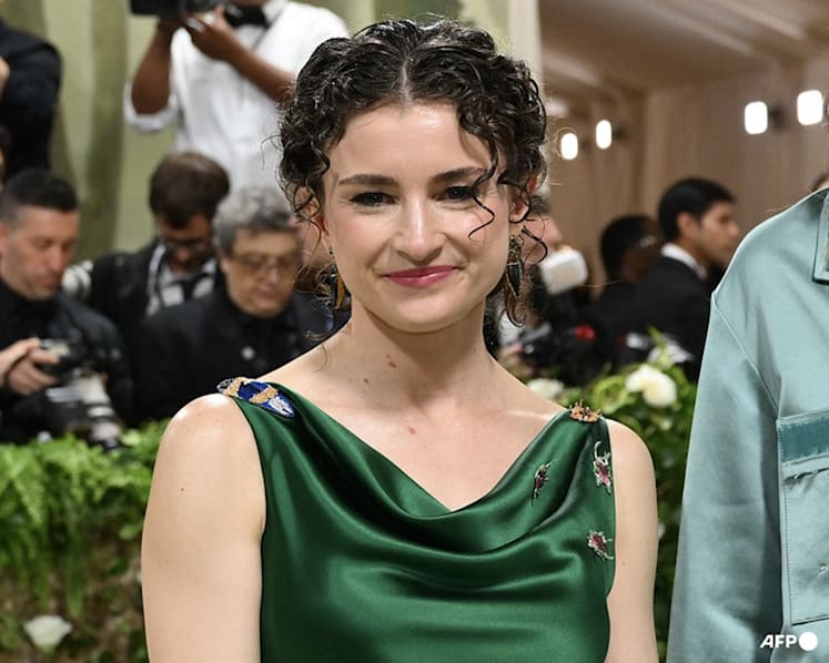 Vogue appoints Chloe Malle to replace fashion doyenne Anna Wintour