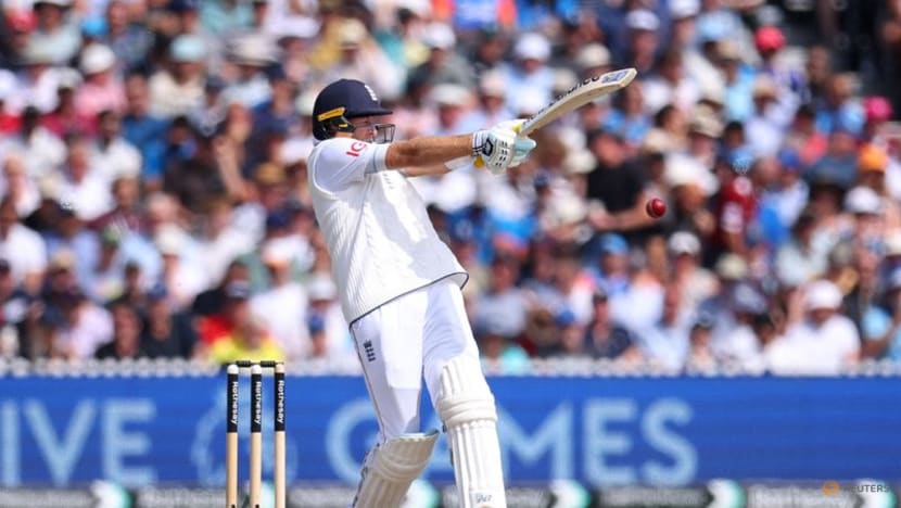 Record-breaking Root puts England in control and in sight of series win