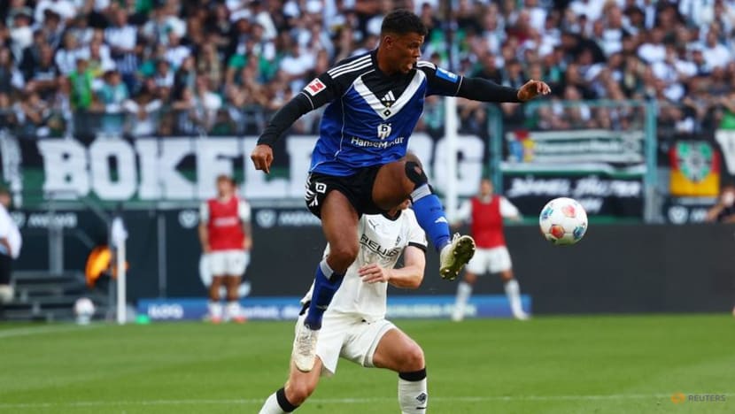 Hamburg earn 0-0 draw at Gladbach on Bundesliga return after seven-year absence
