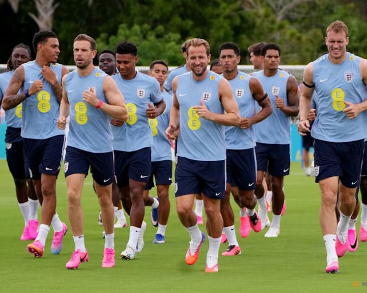 Burn has eye on title despite England's long wait to win World Cup