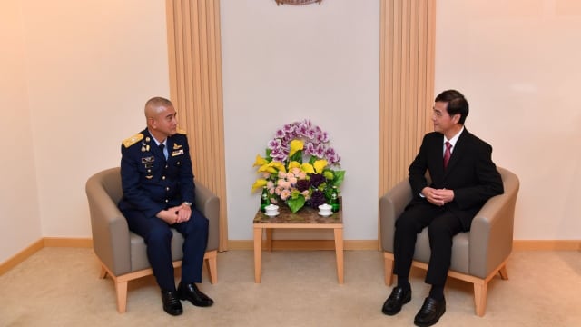 泰国皇家空军总司令瓦纳罗首次到访我国