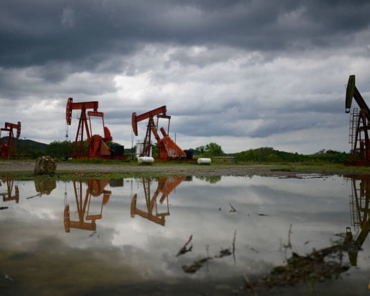 Oil rises slightly as investors await clarity after Iran-Israel halt attacks