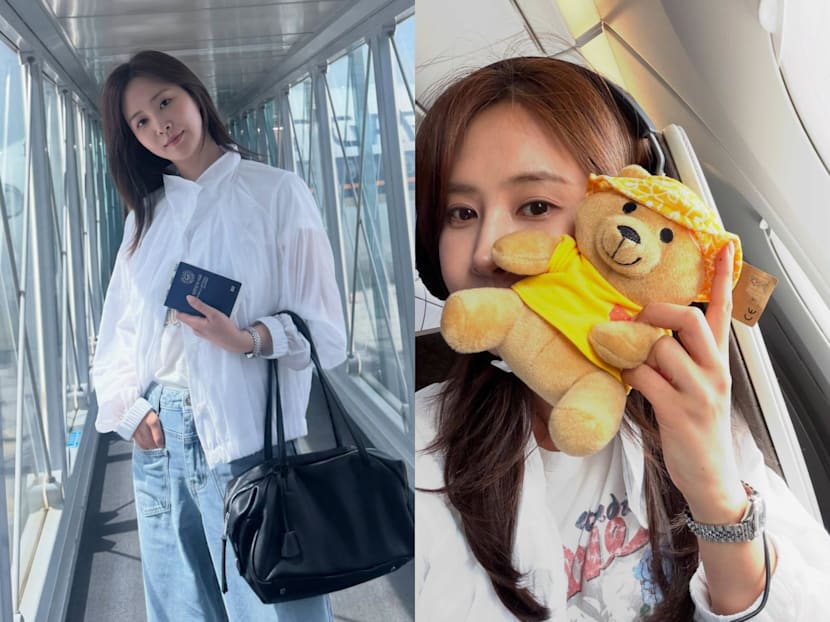 Girls' Generation member Yuri currently in Singapore, received new Beary plushie on Singapore Airlines flight Girls' Generation member Yuri currently in Singapore, received new Beary plushie on Singapore Airlines flight