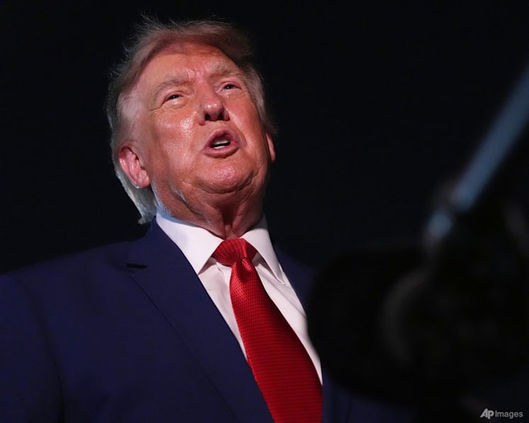 Trump allows Navy to build ships abroad, orders return to steam catapults on carriers Trump allows Navy to build ships abroad, orders return to steam catapults on carriers