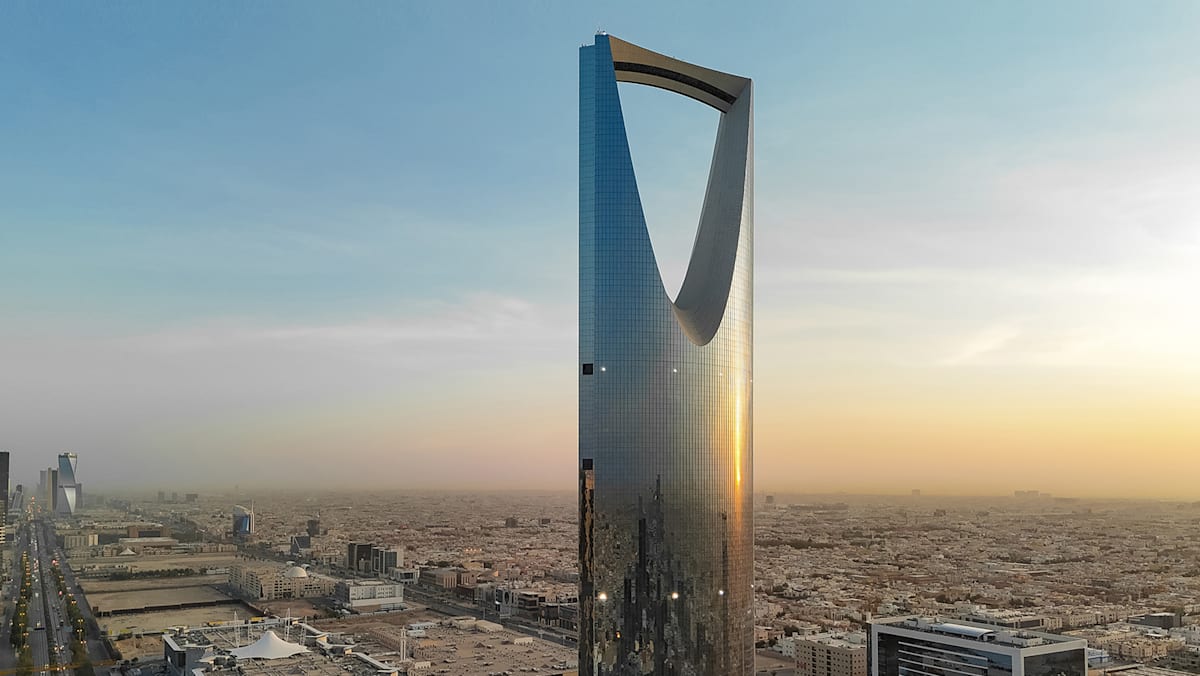 Saudi landmark closes offices, chopper pilots killed near Yemen
