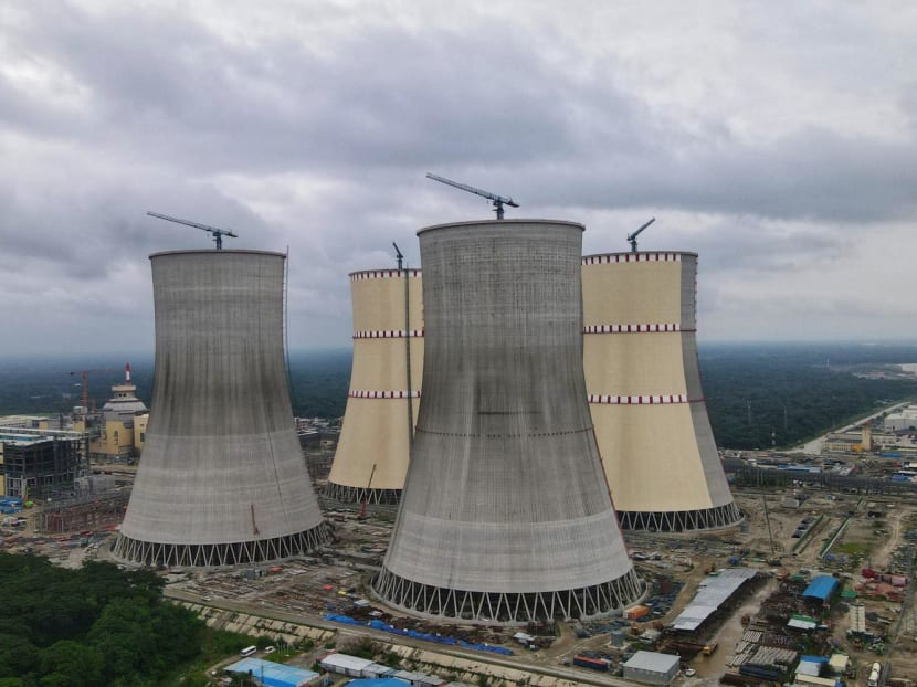 An aerial photograph of a nuclear power plant.