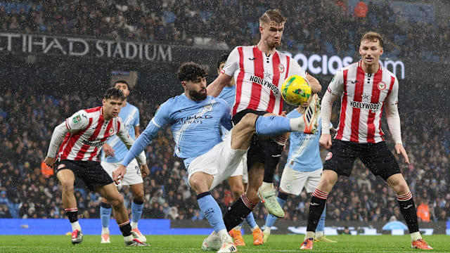 英格兰联赛杯：曼市胜布伦特福德晋级四强