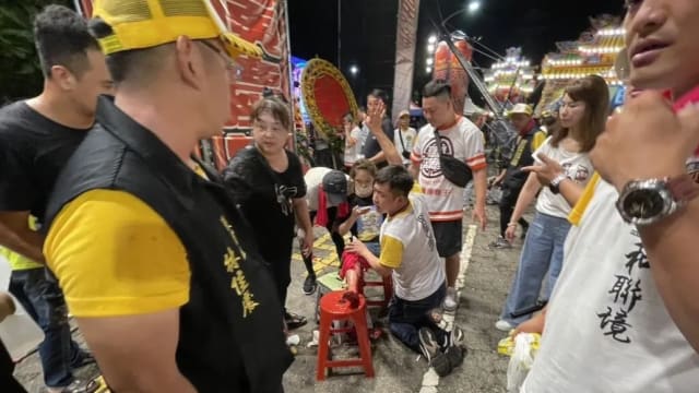台湾嘉义市庙会活动疑发电机爆炸 17人受伤