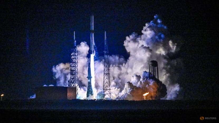 Bezos' Blue Origin reaches orbit in first New Glenn launch, misses booster landing Bezos' Blue Origin reaches orbit in first New Glenn launch, misses booster landing