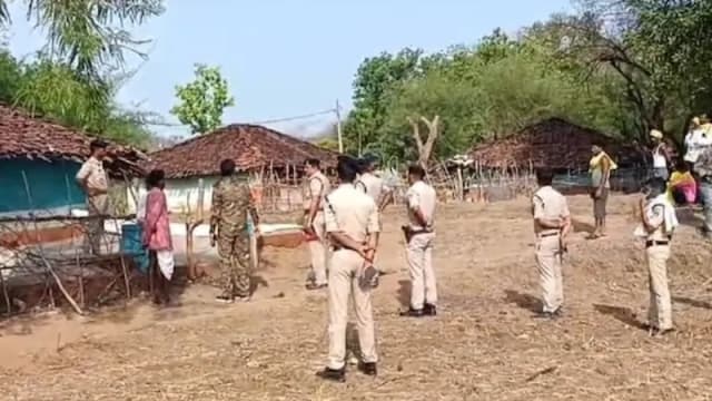 凌晨用斧头砍死家中八成员  印度男子随后自杀身亡