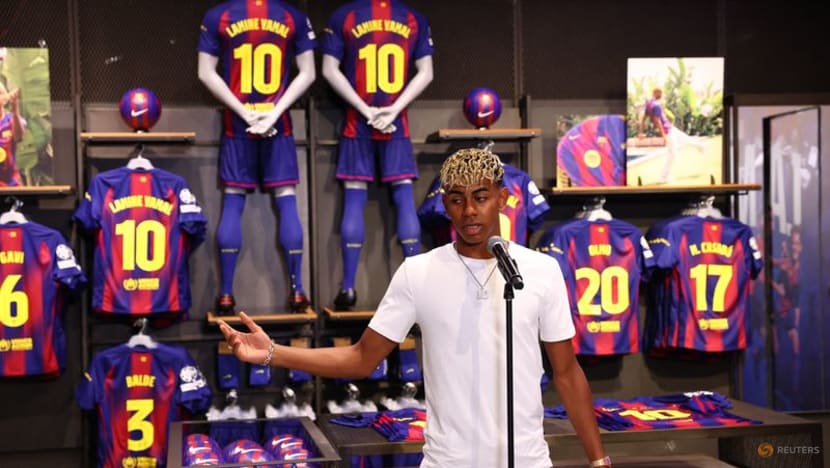 Yamal inherits Barcelona's iconic number 10 jersey